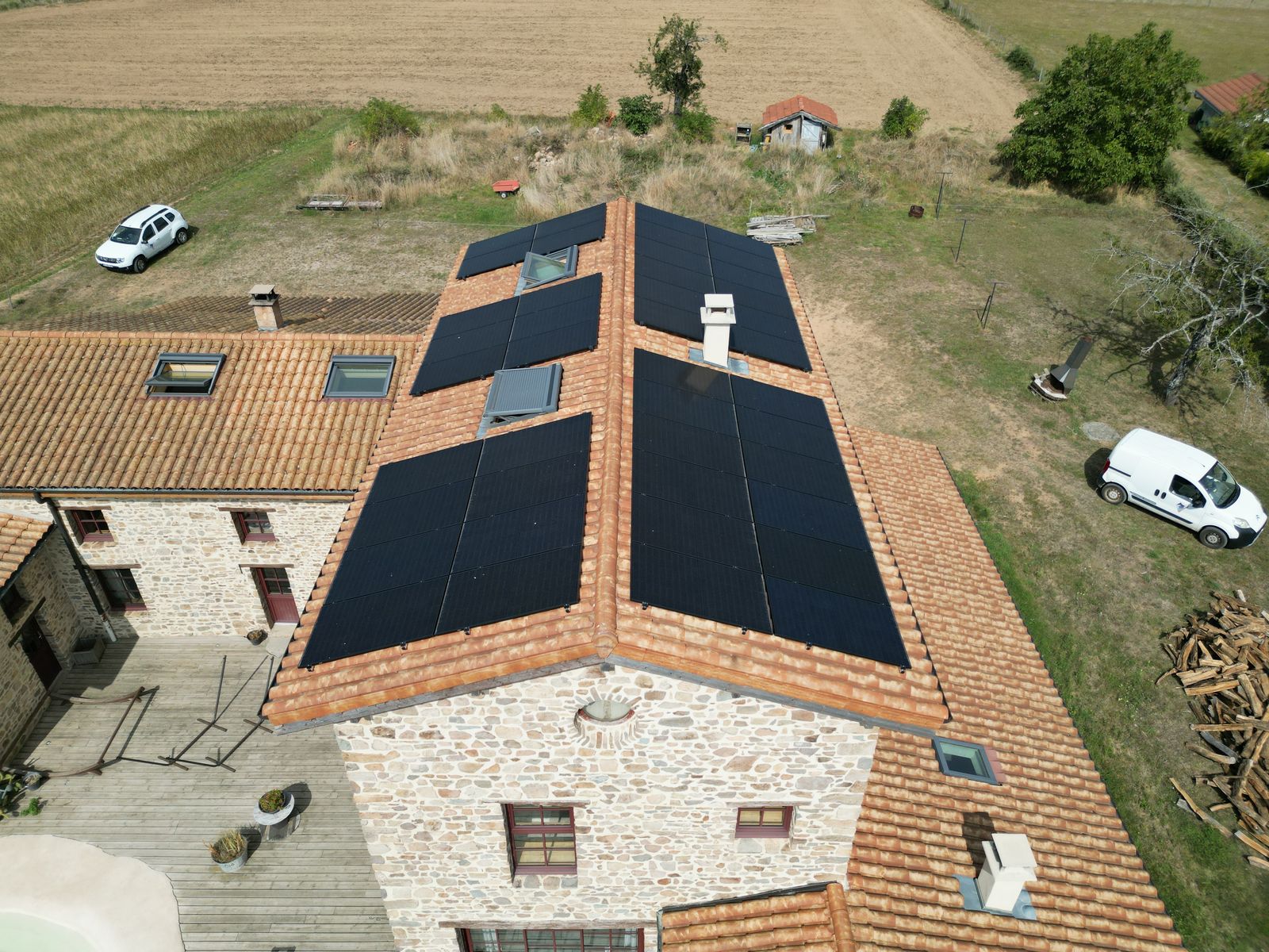 Pose de panneaux photovoltaïques à Saint-Symphorien-de-Lay 42